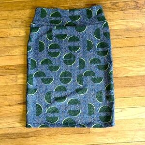 NWOT LuLaRoe Cassie Pencil Skirt Women’s Medium Below Knee-fun black/green
